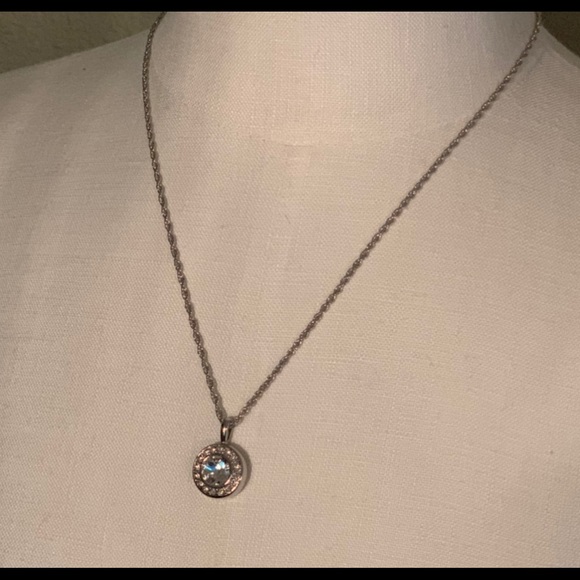 New Swarovski Birthstone Necklace May Emerald - Picture 4 of 6